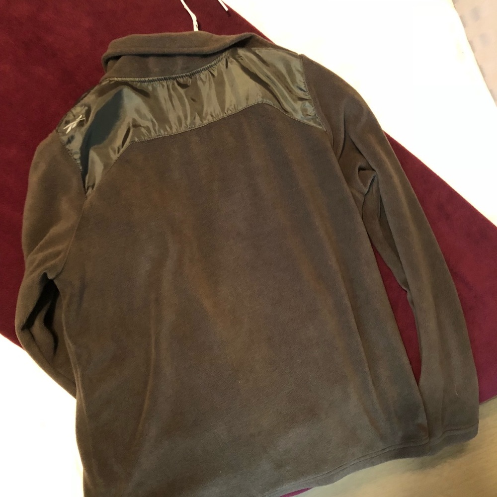 Zip up Reebok jacket super soft. - Picture 2 of 2